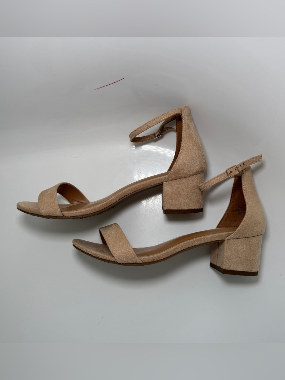 Cushionaire Alba Block Heel Sandal Size 9 Nude Beige Ankle Strap Wedding Worn